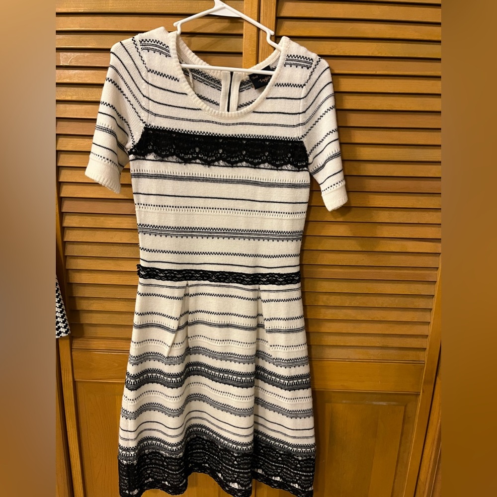 Short sleeve sweater dress